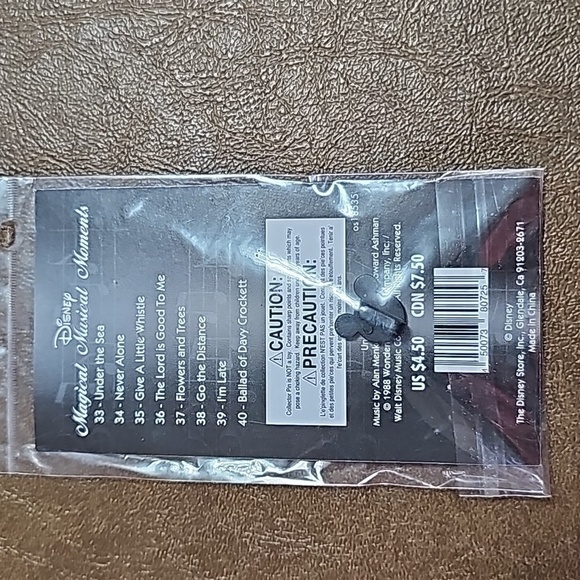 NEW DISNEY PARKS Limited Edition PIN Magical Musical Moment Pinocchio Jiminy - Picture 3 of 3